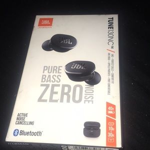 Jbl tune 130nc all black brand new still in package